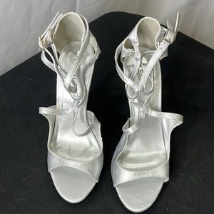 Brand new size 10 heels